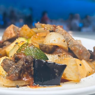 Dinner Lamb Parnassos
